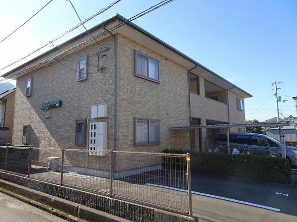 ロイヤルハウス西泉　壱番館・弐番館の物件外観写真